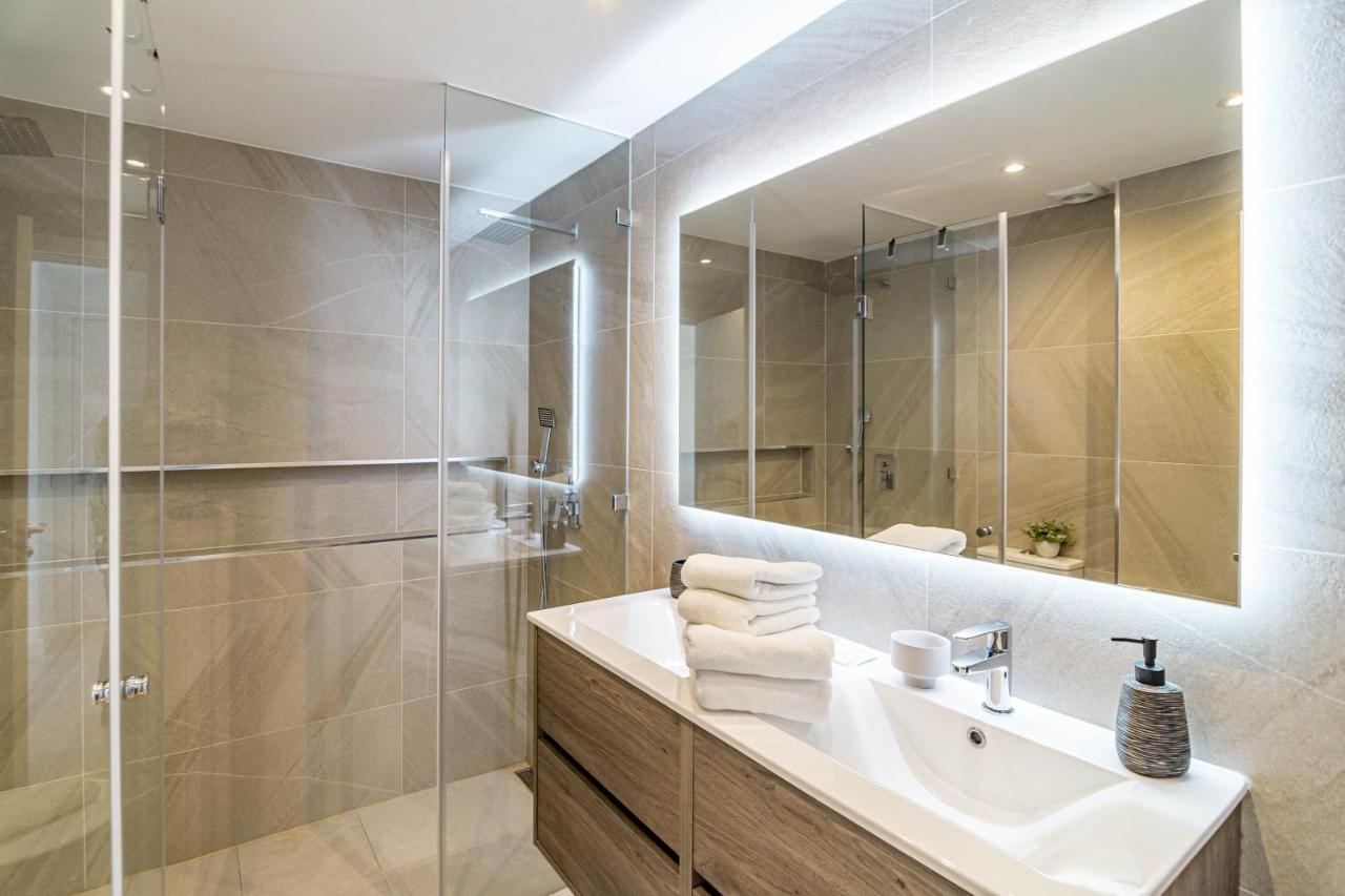 Apartment Penthouse With 250 Sqm Roof Terrace Near The